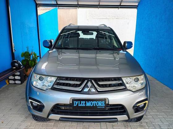 MITSUBISHI PAJERO 3.2 HPE 4X4 7 LUGARES 16V TURBO INTERCOOLER DIESEL 4P AUTOMÁTICO